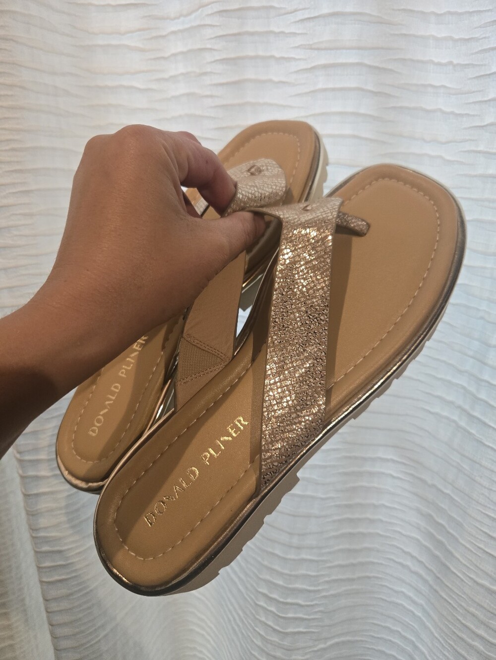 Donald Pliner - Womens Bloom Vintage Metallic Sandals